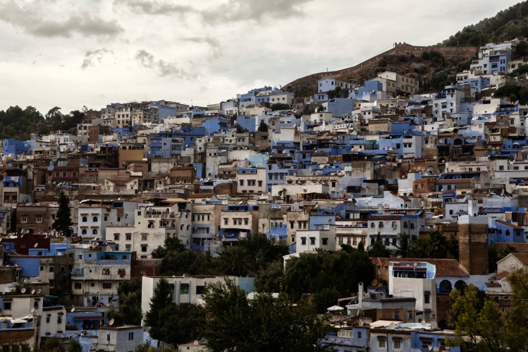 Marocco, CHEFCHAOUEN: Cielo, ti costava tanto abbinare il tuo colore a quello della città????